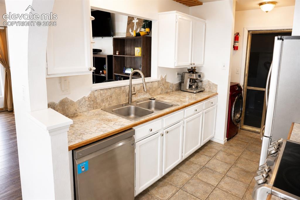 2230 Ambleside Drive Colorado Springs CO 80915