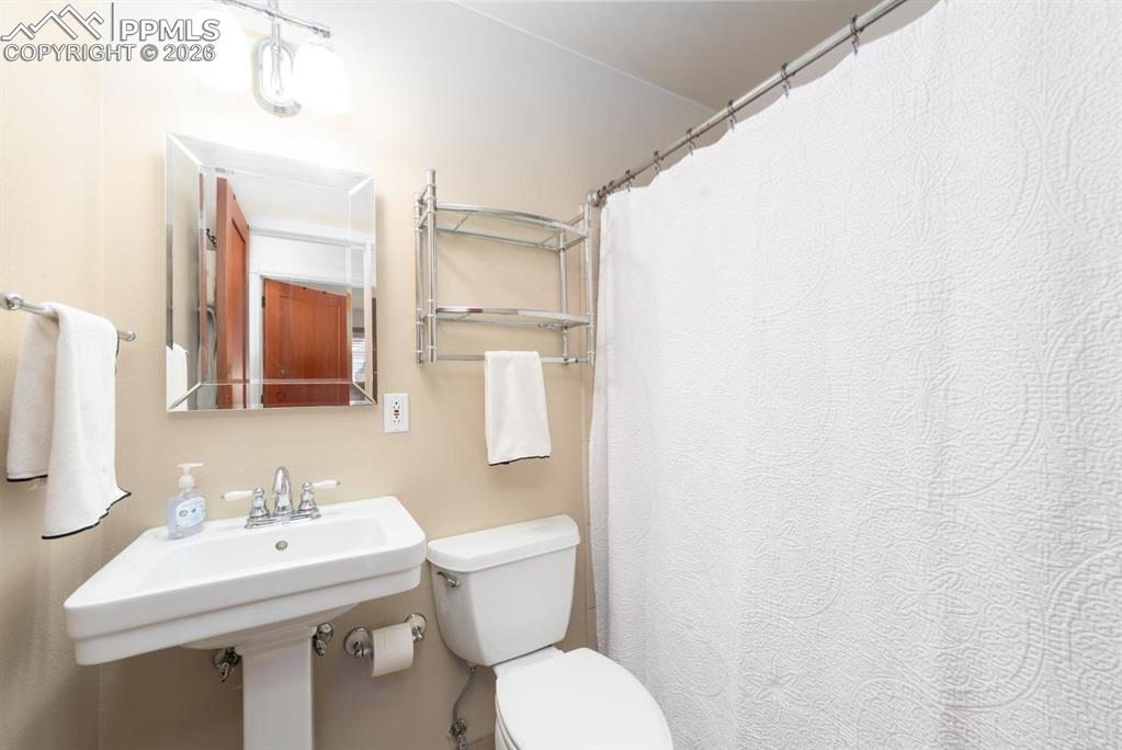 557 Rose Drive Colorado Springs CO 80911