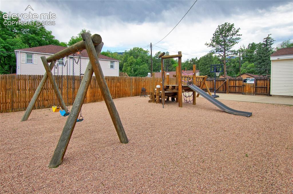 1015 W Cheyenne Road Colorado Springs CO 80906