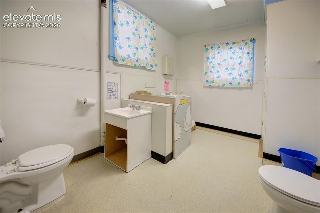 1015 W Cheyenne Road Colorado Springs CO 80906