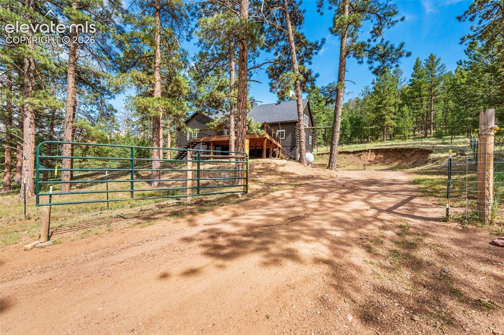 986 Apache Road Florissant CO 80816