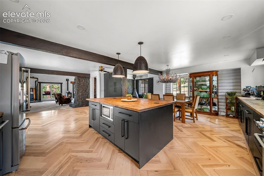 986 Apache Road Florissant CO 80816