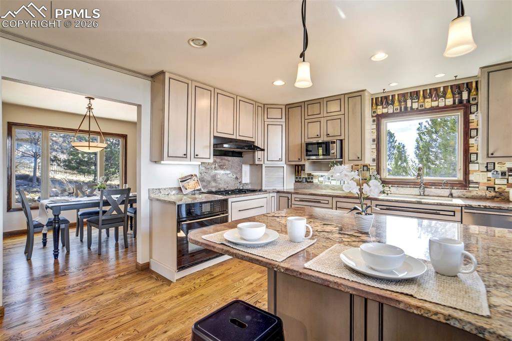 4323 Roundtree Court Colorado Springs CO 80915