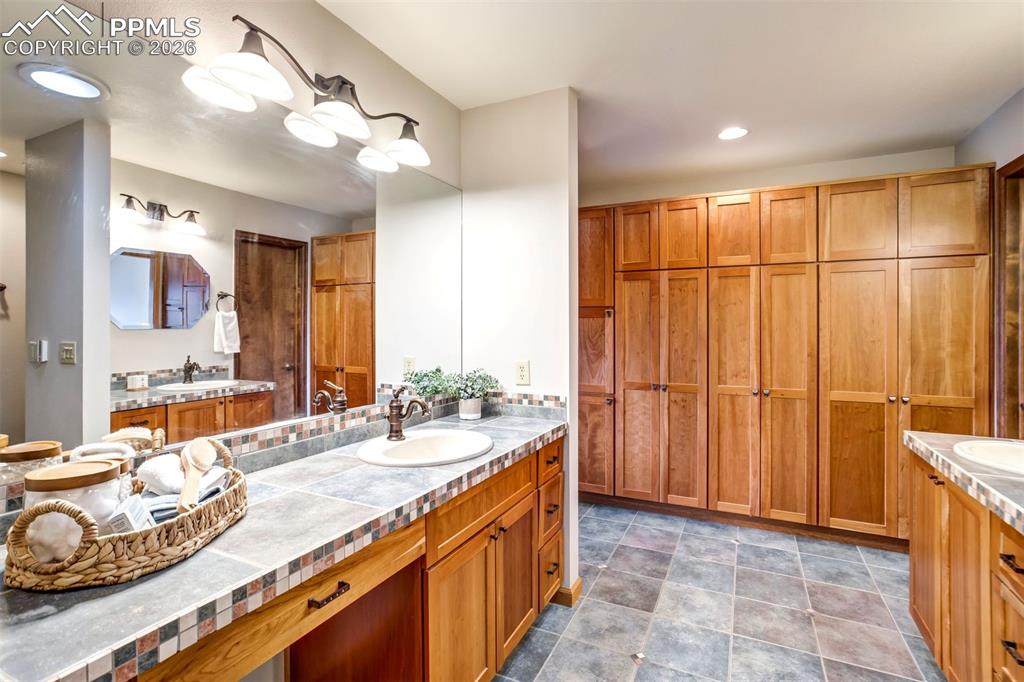 4323 Roundtree Court Colorado Springs CO 80915