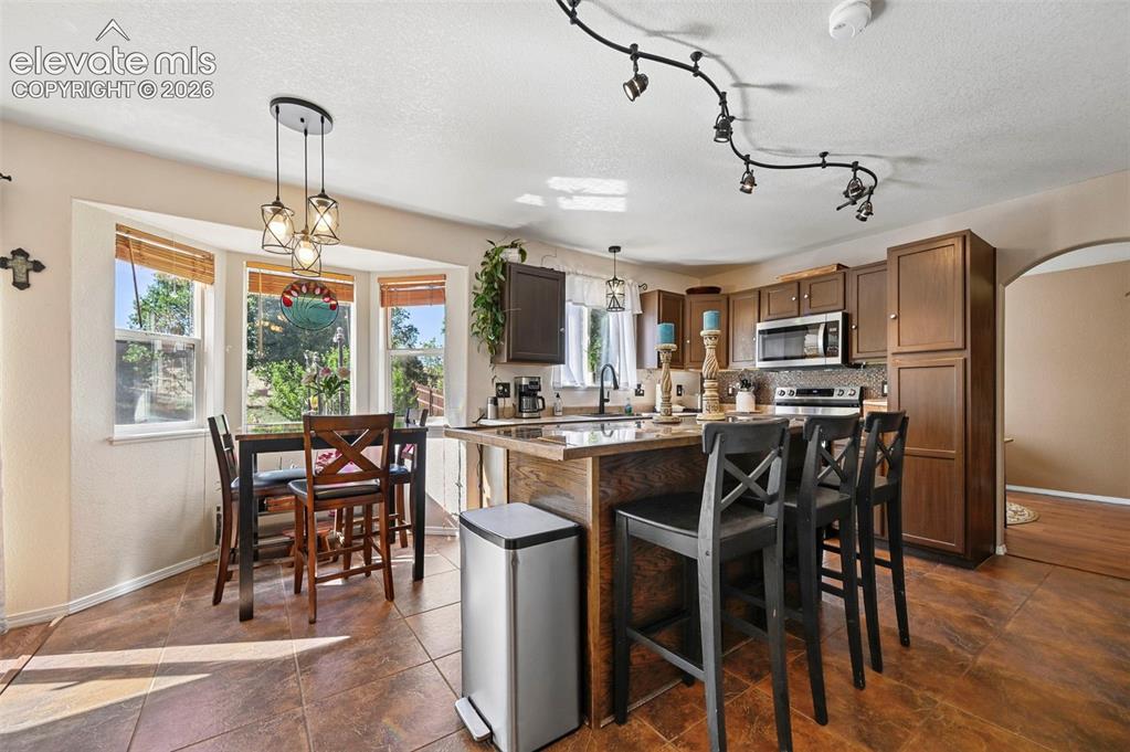 6911 Ketchum Drive Colorado Springs CO 80911