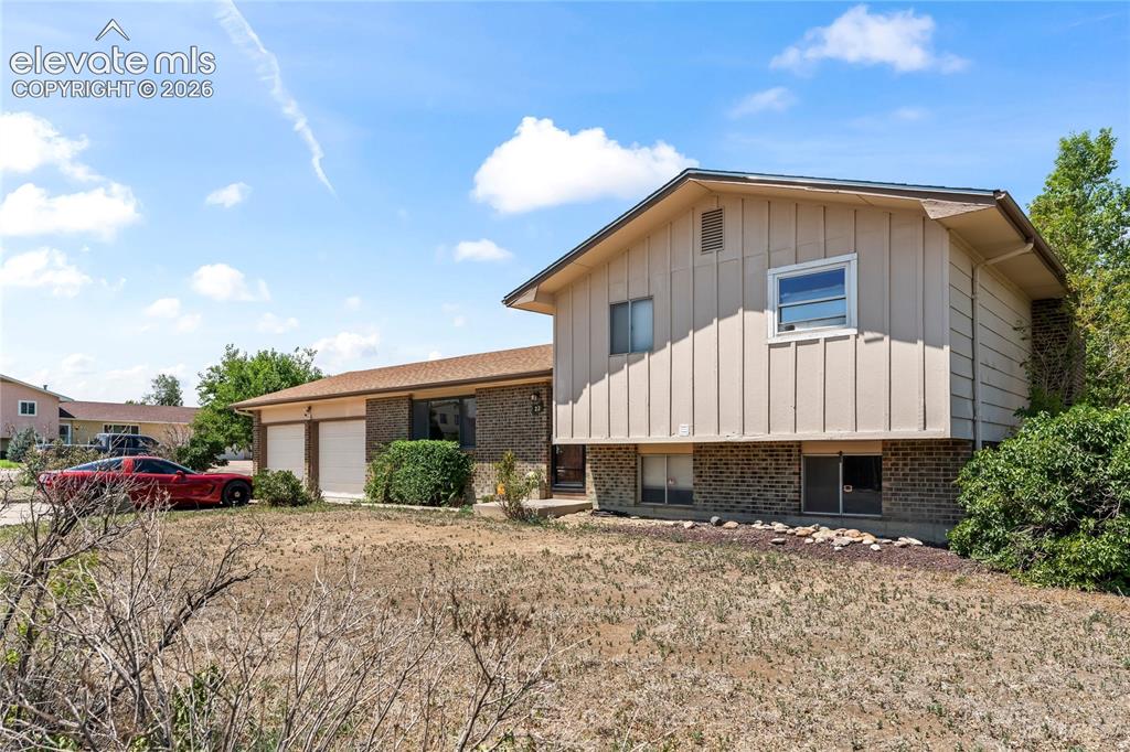 22 Heatherwood Lane Pueblo CO 81008