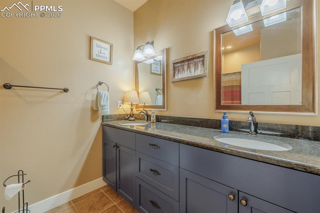 293 Daniwood Grove Florissant CO 80816