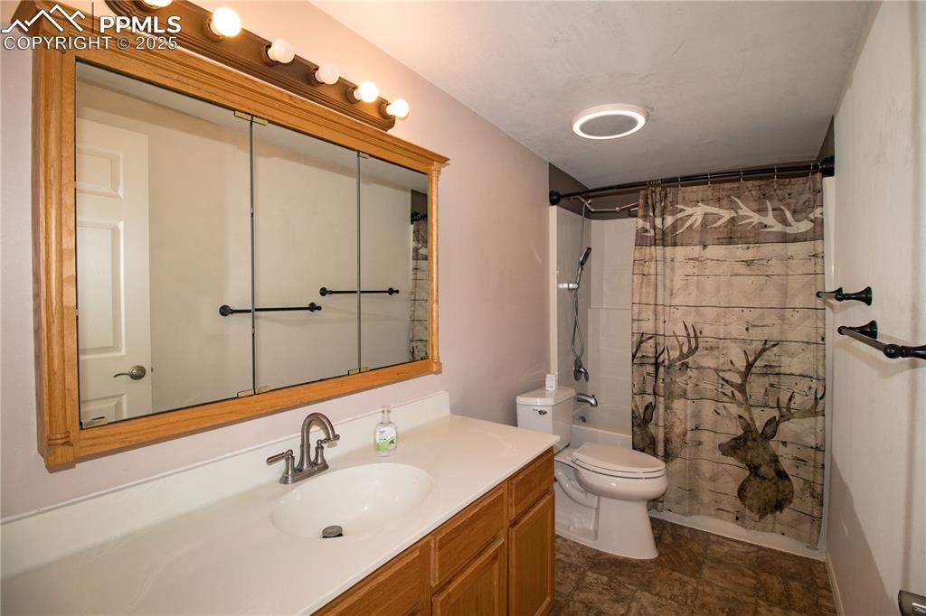 560 Oak Creek Avenue Rockvale CO 81244