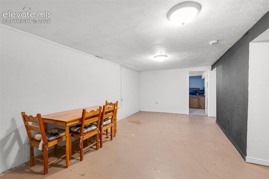 69 Hanson Lane Pueblo CO 81001