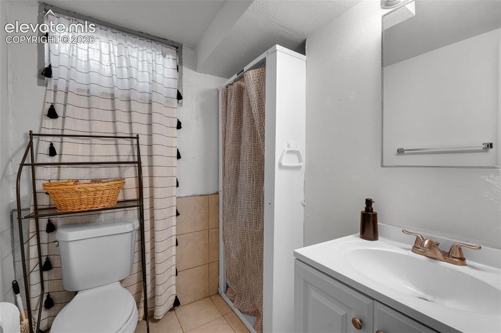 69 Hanson Lane Pueblo CO 81001
