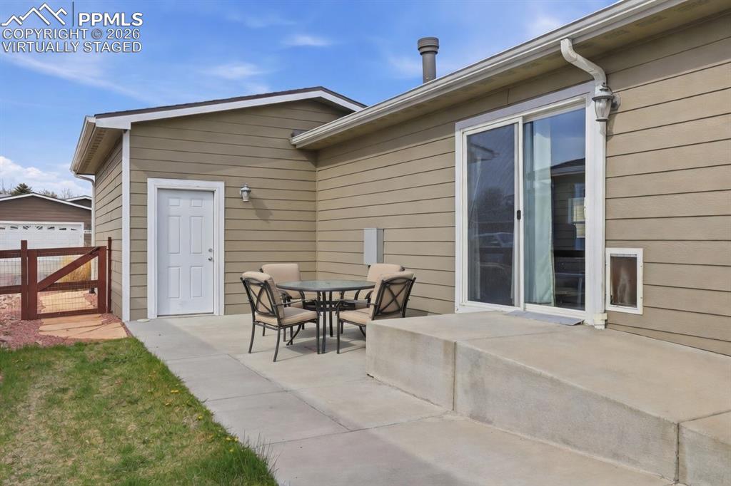4294 Gray Fox Heights Colorado Springs CO 80922