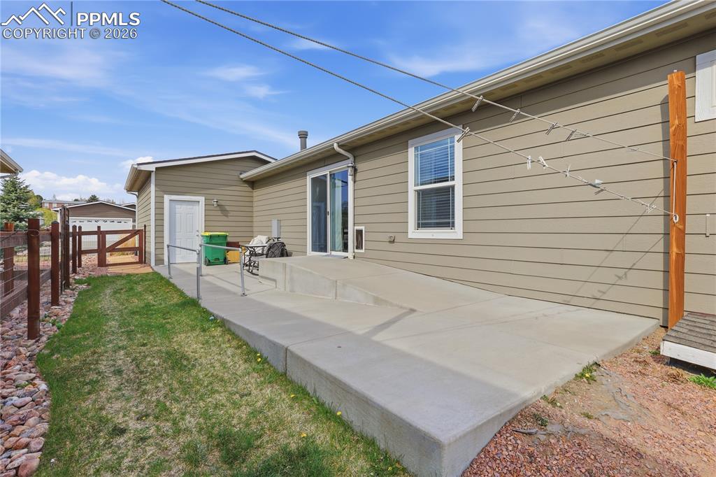 4294 Gray Fox Heights Colorado Springs CO 80922