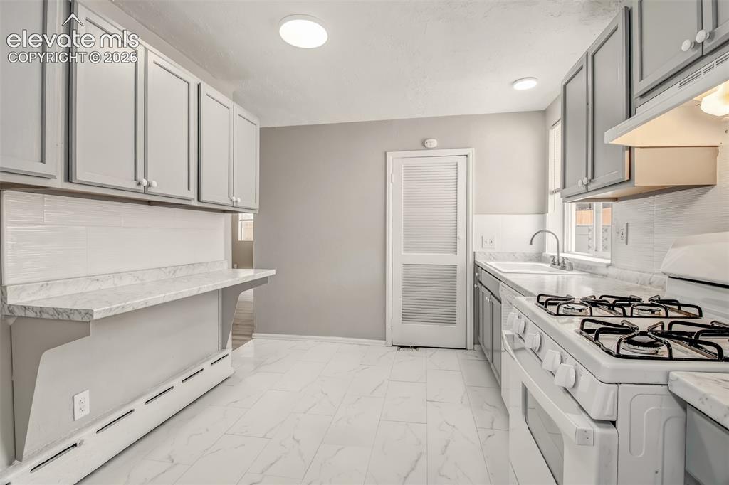 2723 Wood Avenue Colorado Springs CO 80909