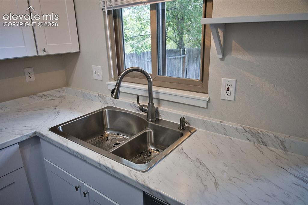 7155 Alpenwood Way Colorado Springs CO 80918