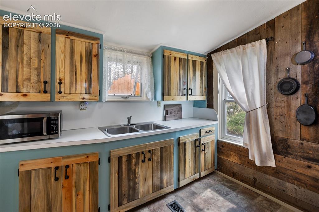 138 W May Avenue Cripple Creek CO 80813