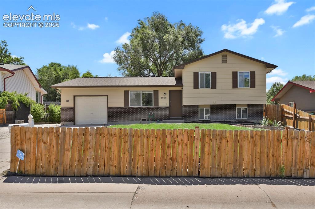 1019 De La Vista Lane Colorado Springs CO 80911