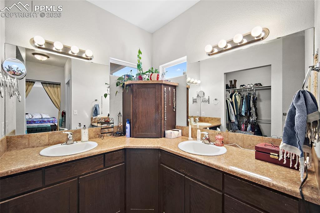 3012 Prairie Hawk Lane Pueblo CO 81005