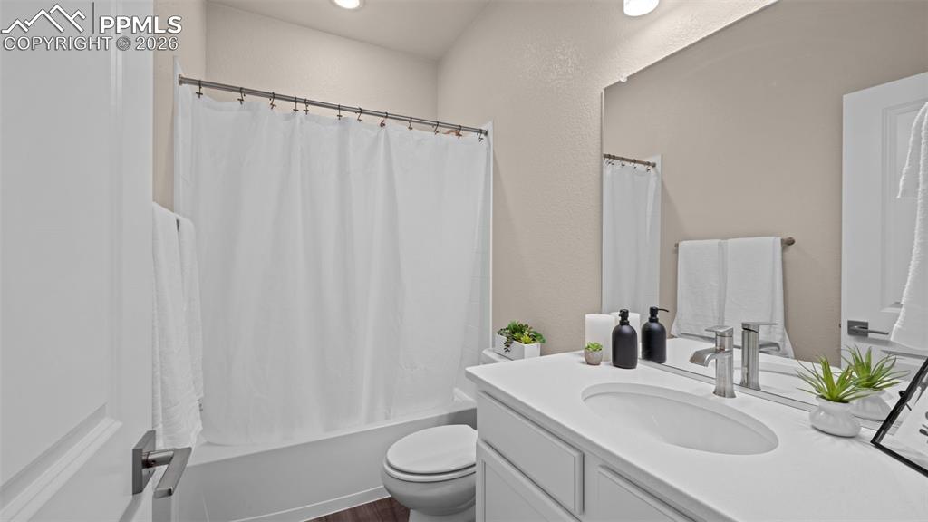 2402 Sunrise Lane Pueblo CO 81008