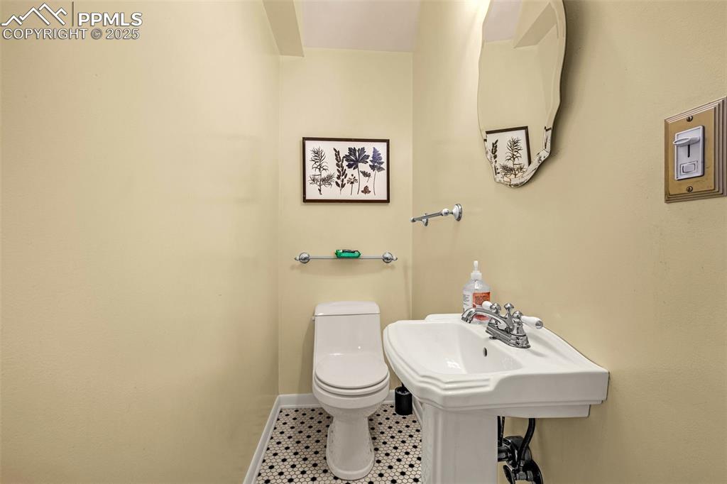 806 E Platte Avenue Colorado Springs CO 80903