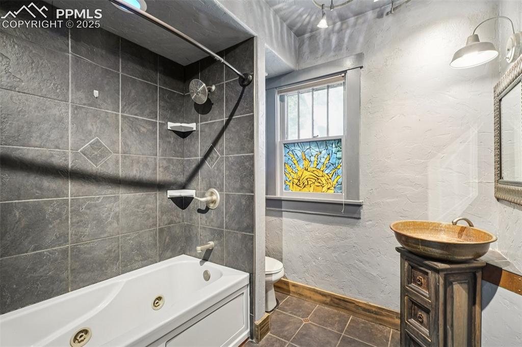 6 Alsace Way Colorado Springs CO 80906