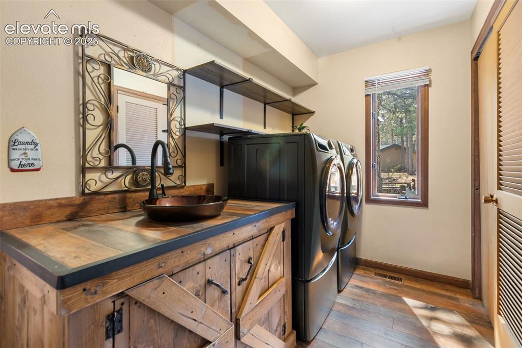 723 Pine Street Woodland Park CO 80863