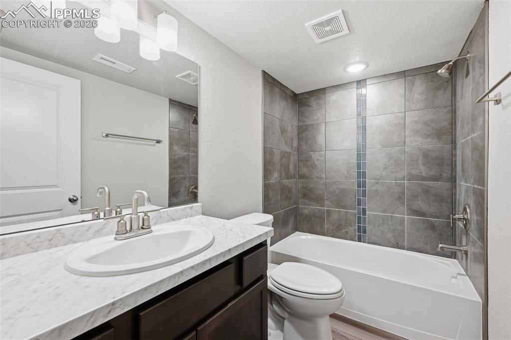 5162 Roundhouse Drive Colorado Springs CO 80925