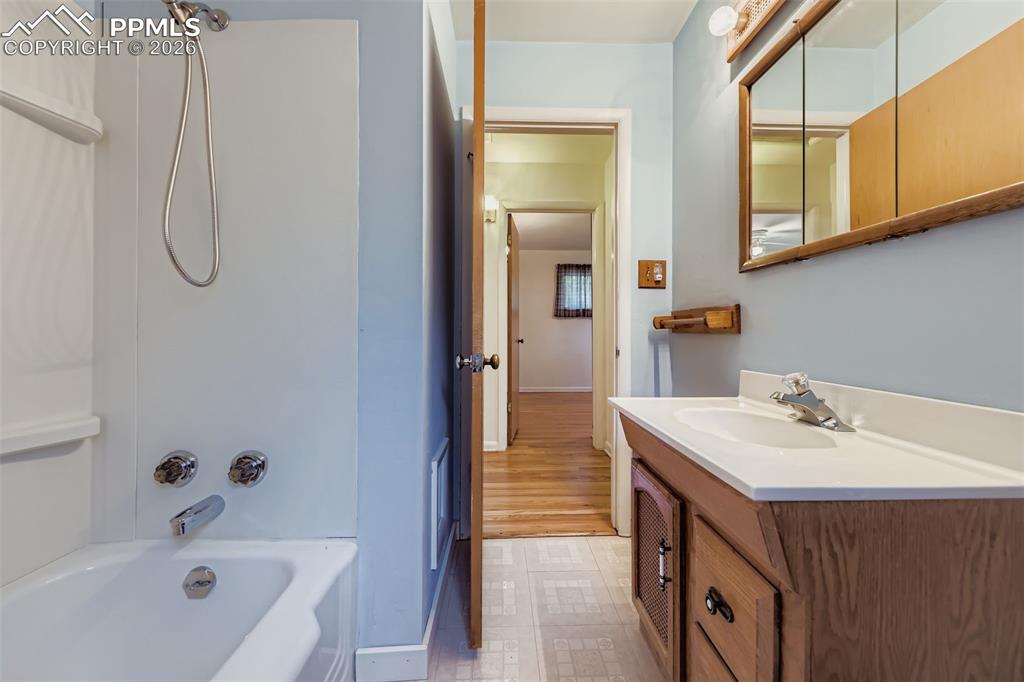 1693 S Elm Street Denver CO 80222