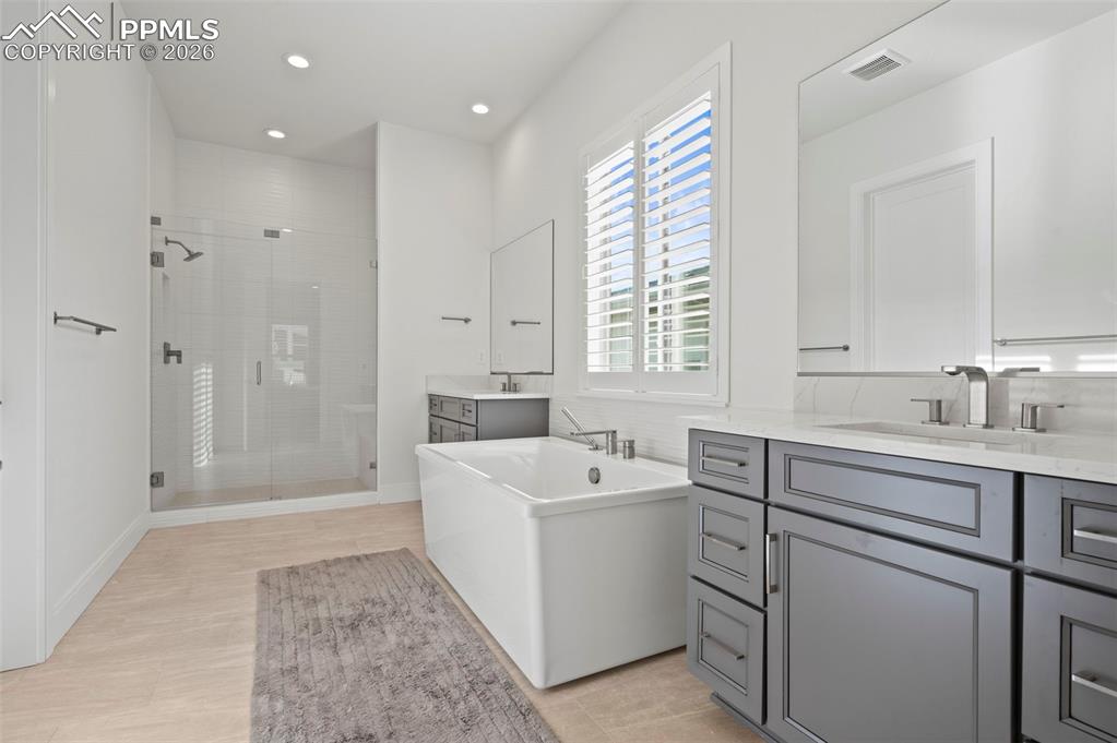 3474 Crest Hollow View Colorado Springs CO 80904