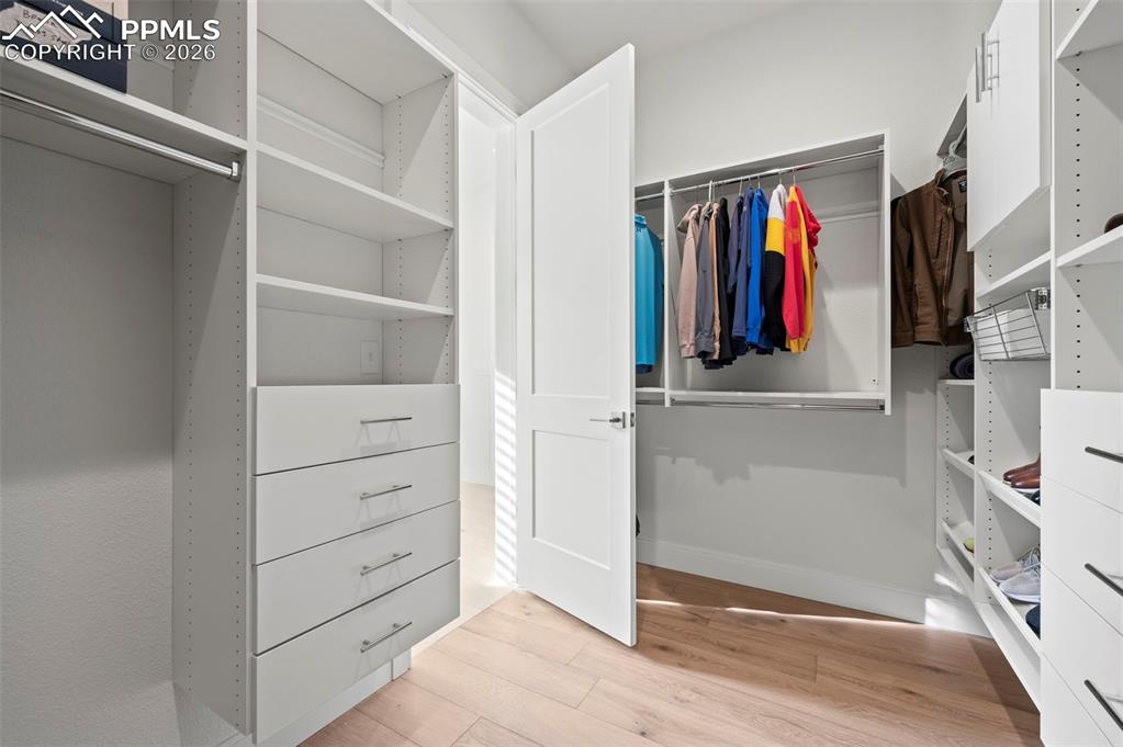 3474 Crest Hollow View Colorado Springs CO 80904