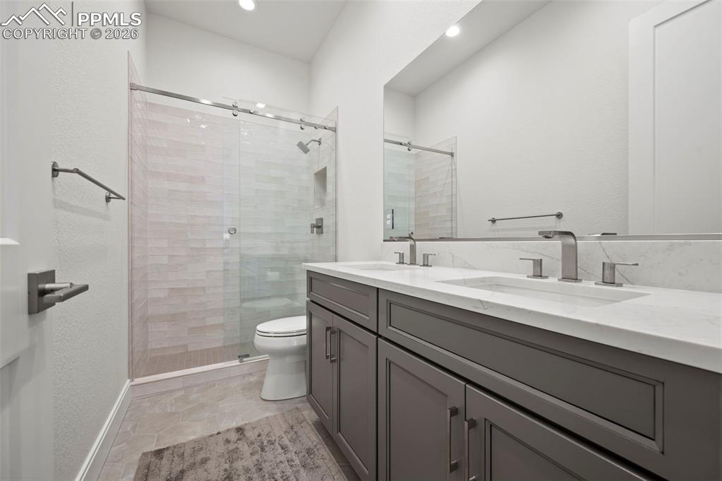 3474 Crest Hollow View Colorado Springs CO 80904