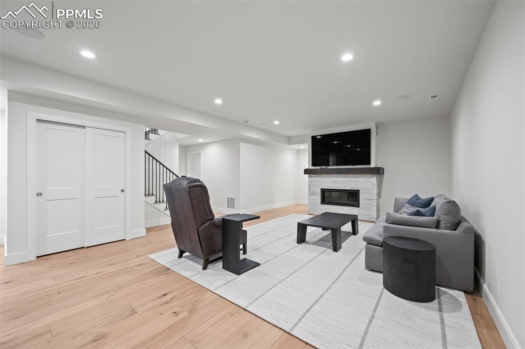 3474 Crest Hollow View Colorado Springs CO 80904