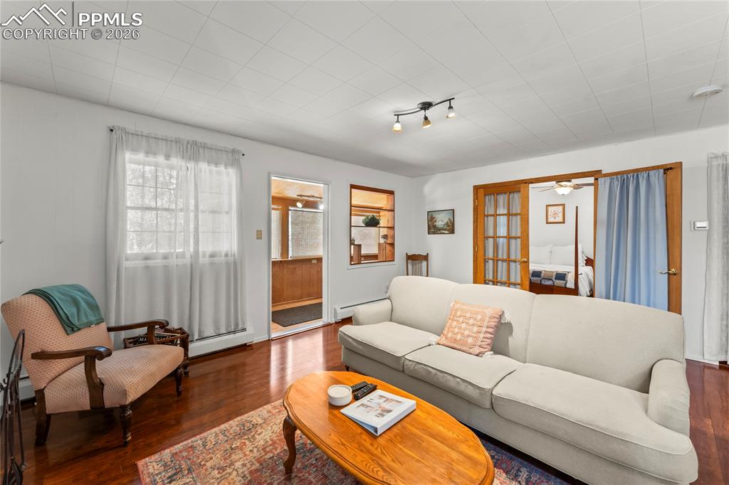 8234 W Highway 24 Cascade CO 80809