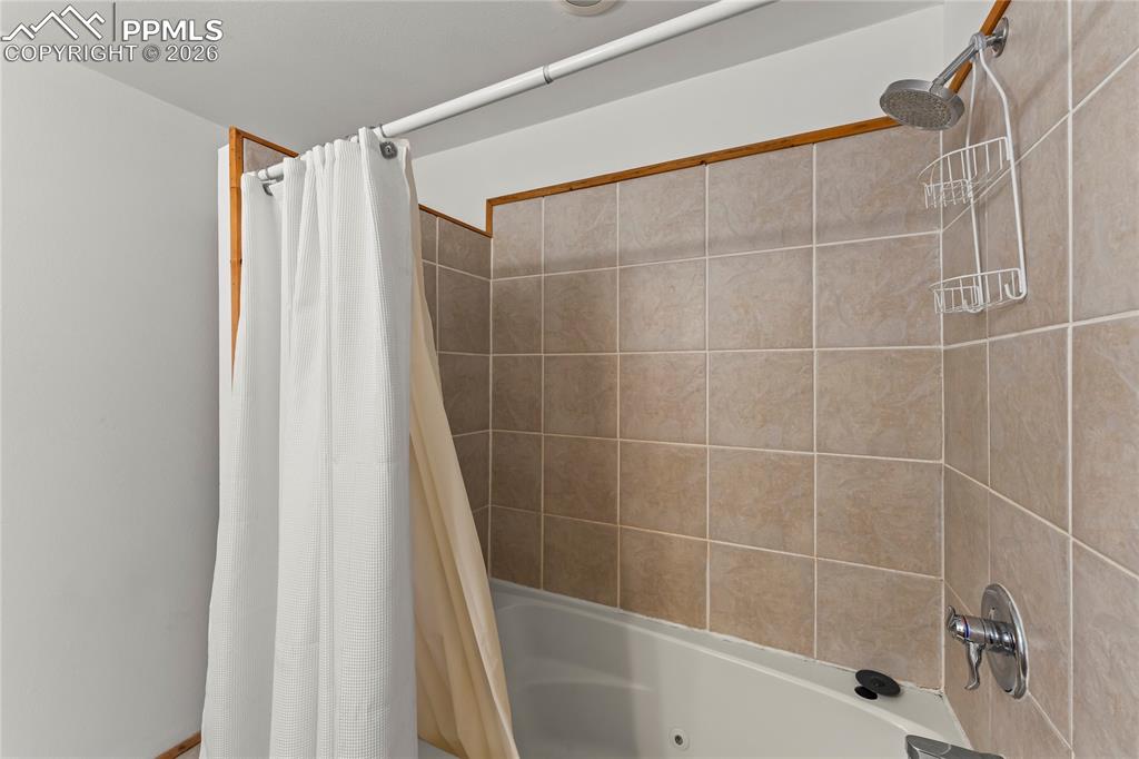 8234 W Highway 24 Cascade CO 80809