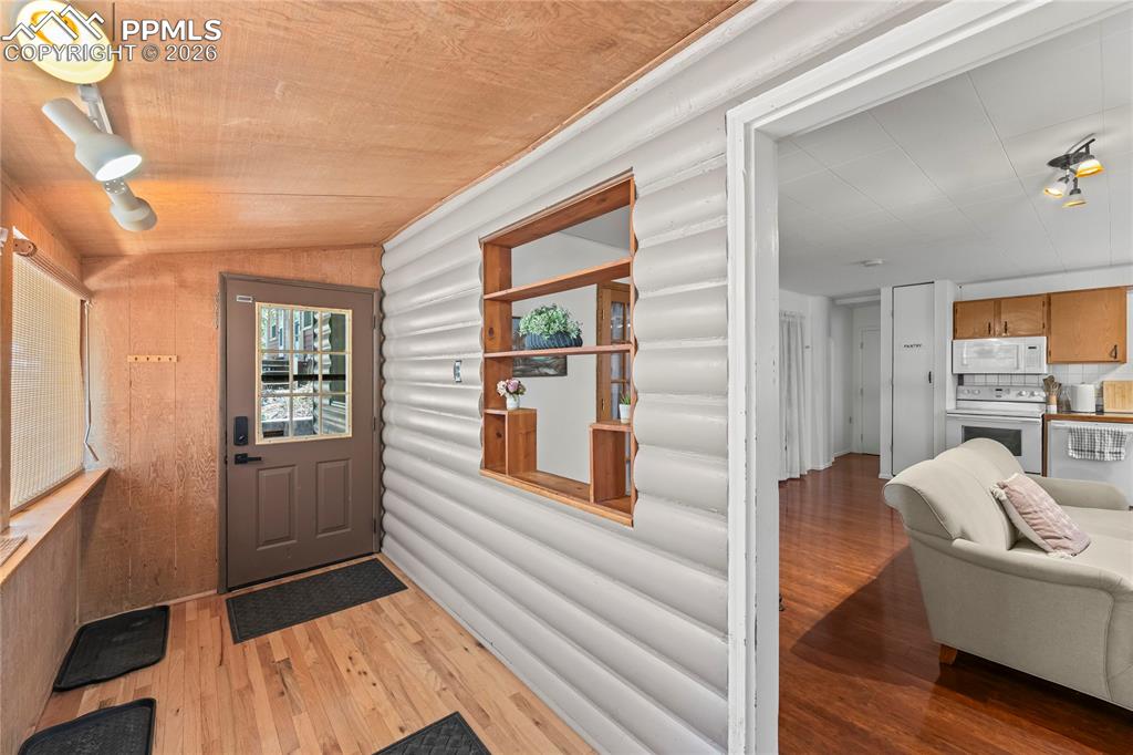 8234 W Highway 24 Cascade CO 80809