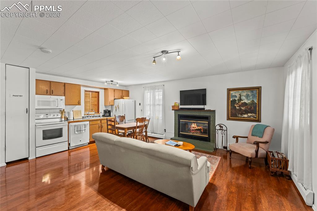 8234 W Highway 24 Cascade CO 80809