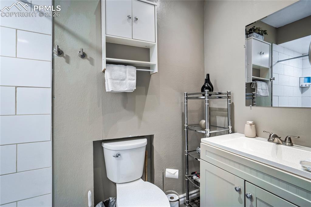 5663 Hawkesbury Drive Colorado Springs CO 80911