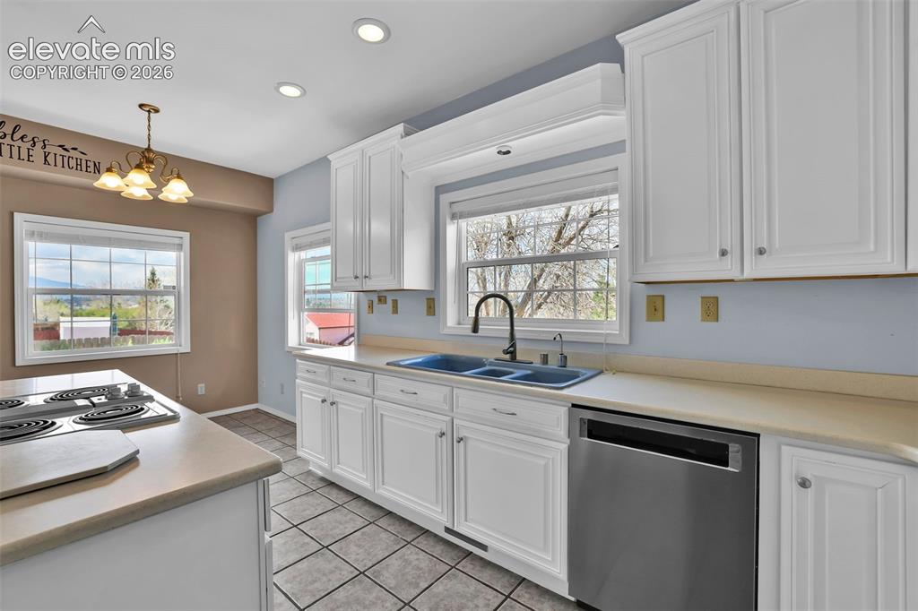 6674 Chantilly Place Colorado Springs CO 80922