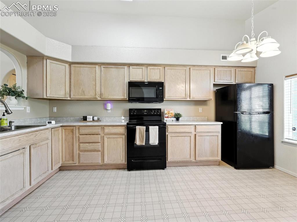 5040 Sage Street Pueblo CO 81005