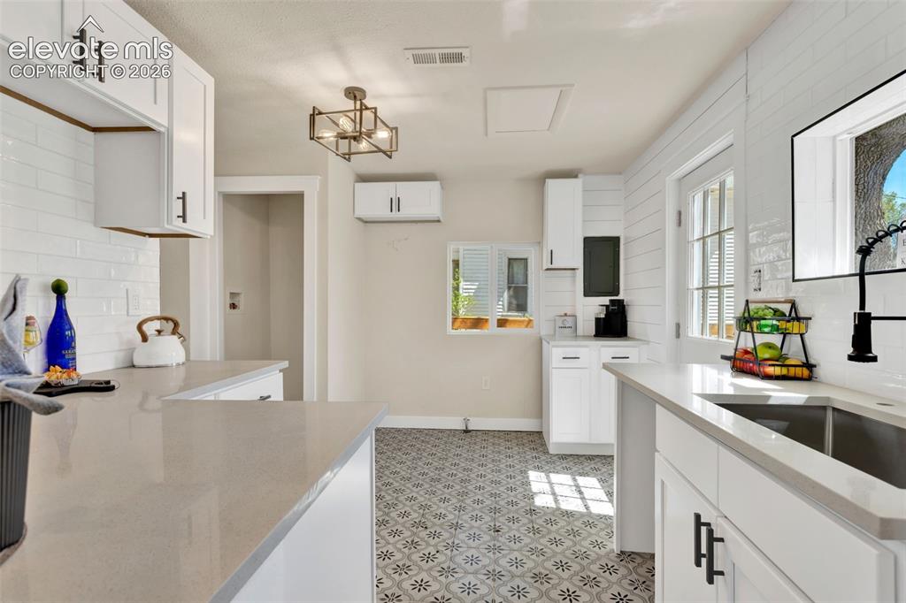 611 Maple Street Colorado Springs CO 80903