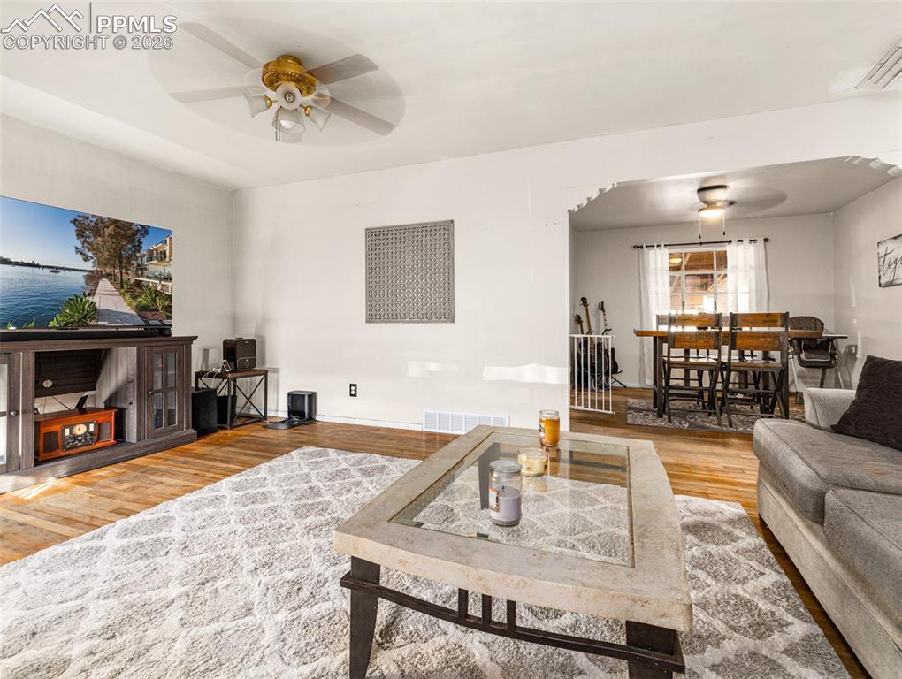 18 Dundee Lane Pueblo CO 81001