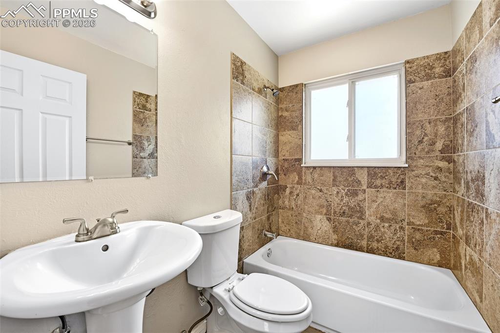 2113 Saranac Drive Colorado Springs CO 80910