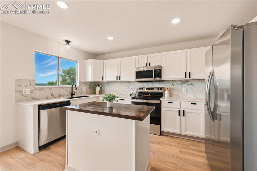 562 Welsh Circle Colorado Springs CO 80916