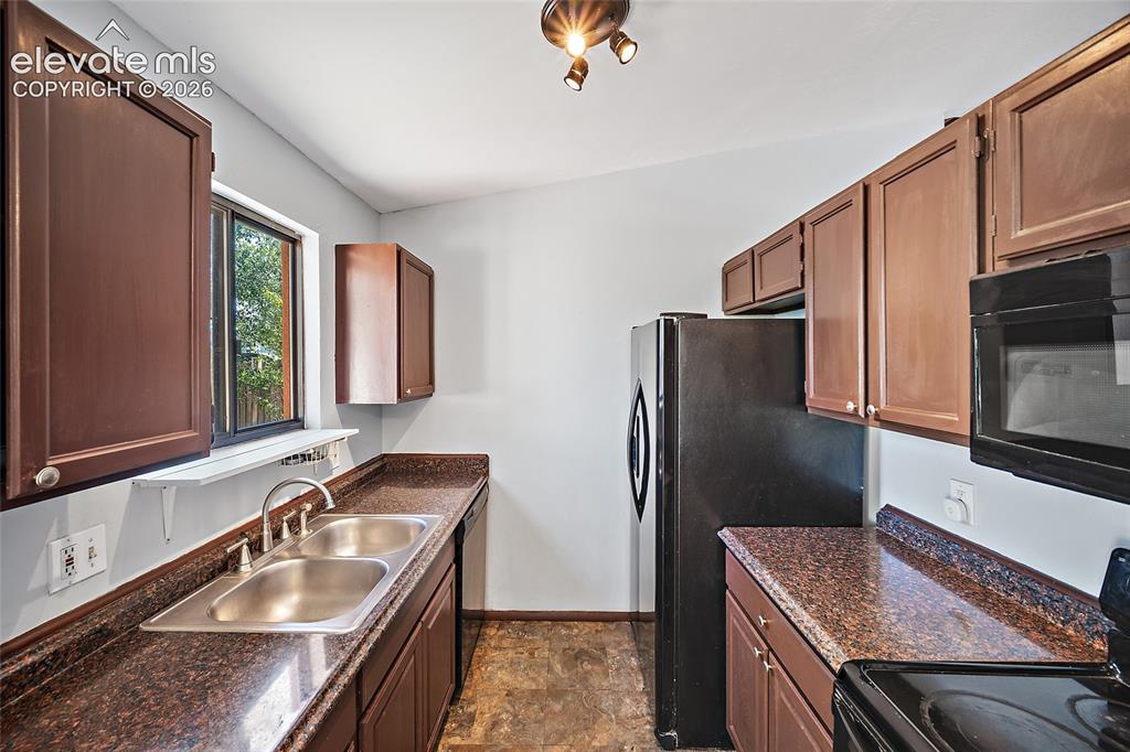 4960 Dover Drive Colorado Springs CO 80916