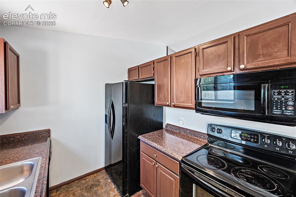 4960 Dover Drive Colorado Springs CO 80916