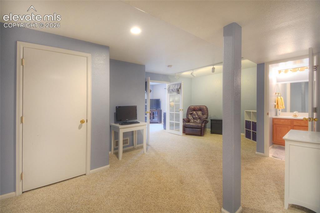 17085 Foxcross Drive Monument CO 80132