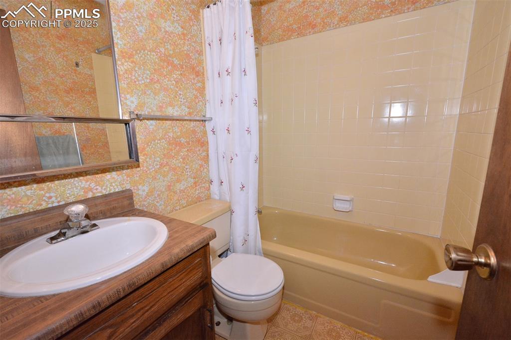 1055 Branding Iron Drive Colorado Springs CO 80915