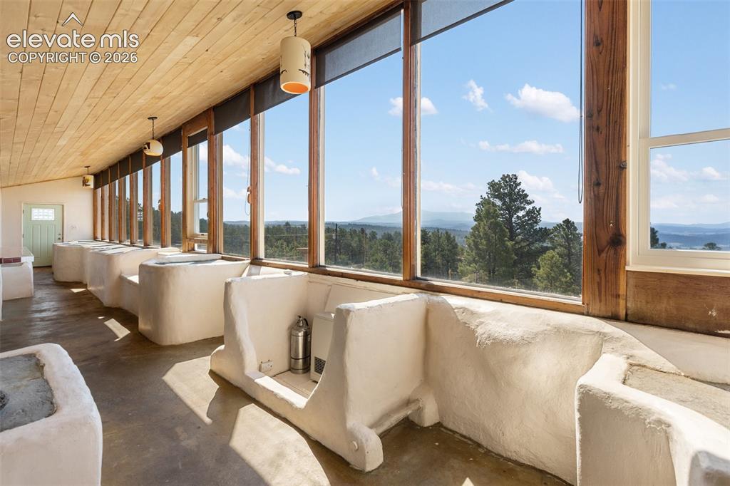 523 Navajo Trail Florissant CO 80816