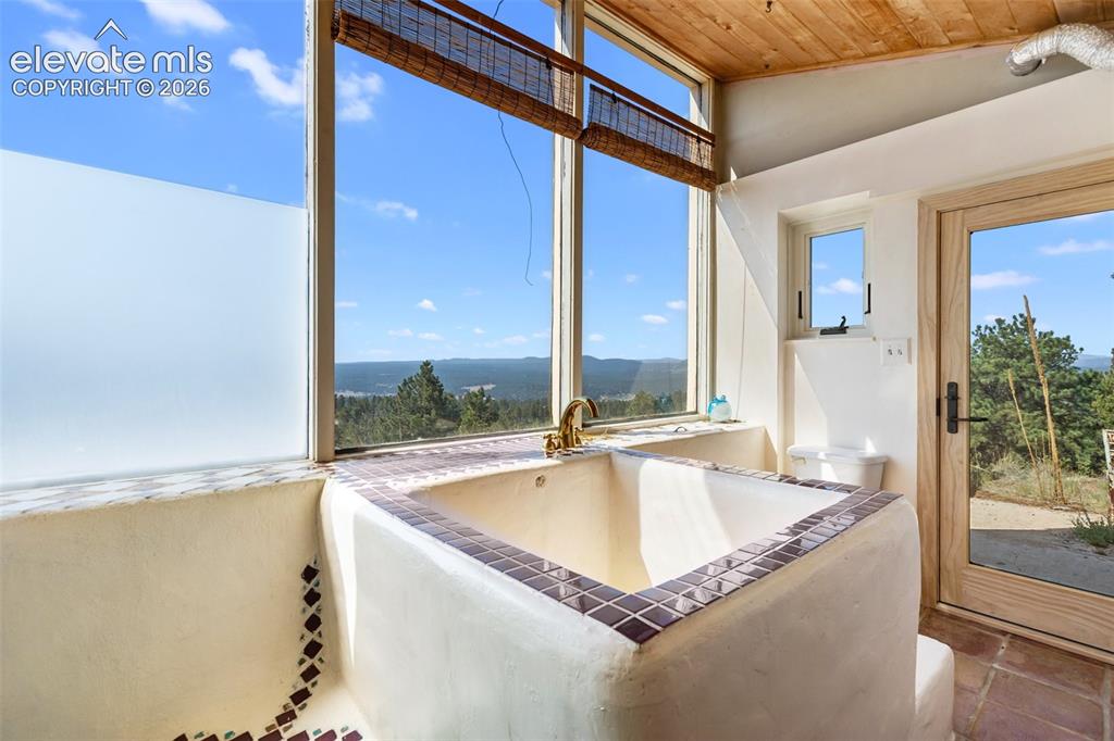 523 Navajo Trail Florissant CO 80816