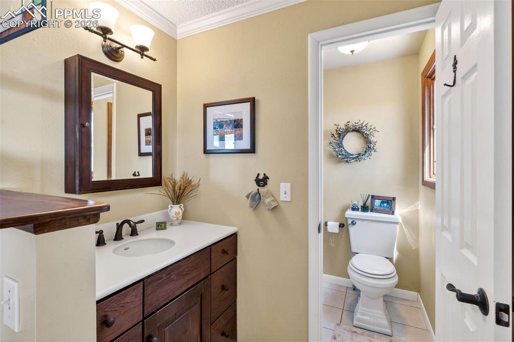 12360 Mesa View Road Larkspur CO 80118