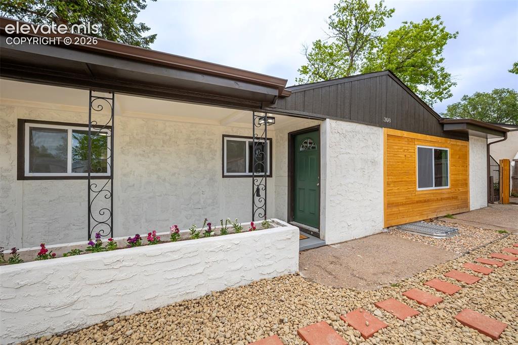 308 Redwood Drive Colorado Springs CO 80907